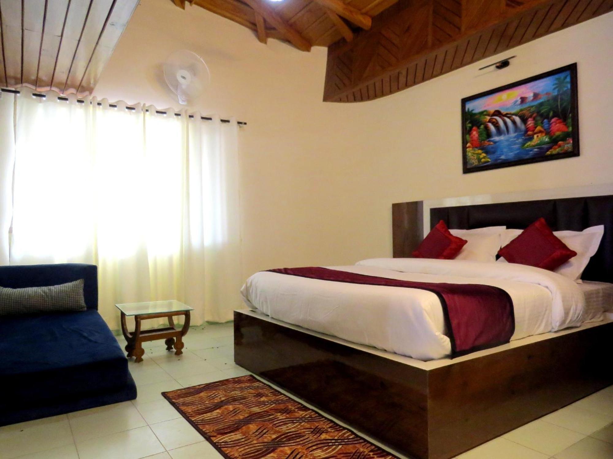 Hotel Haya Palace Nainital Kültér fotó