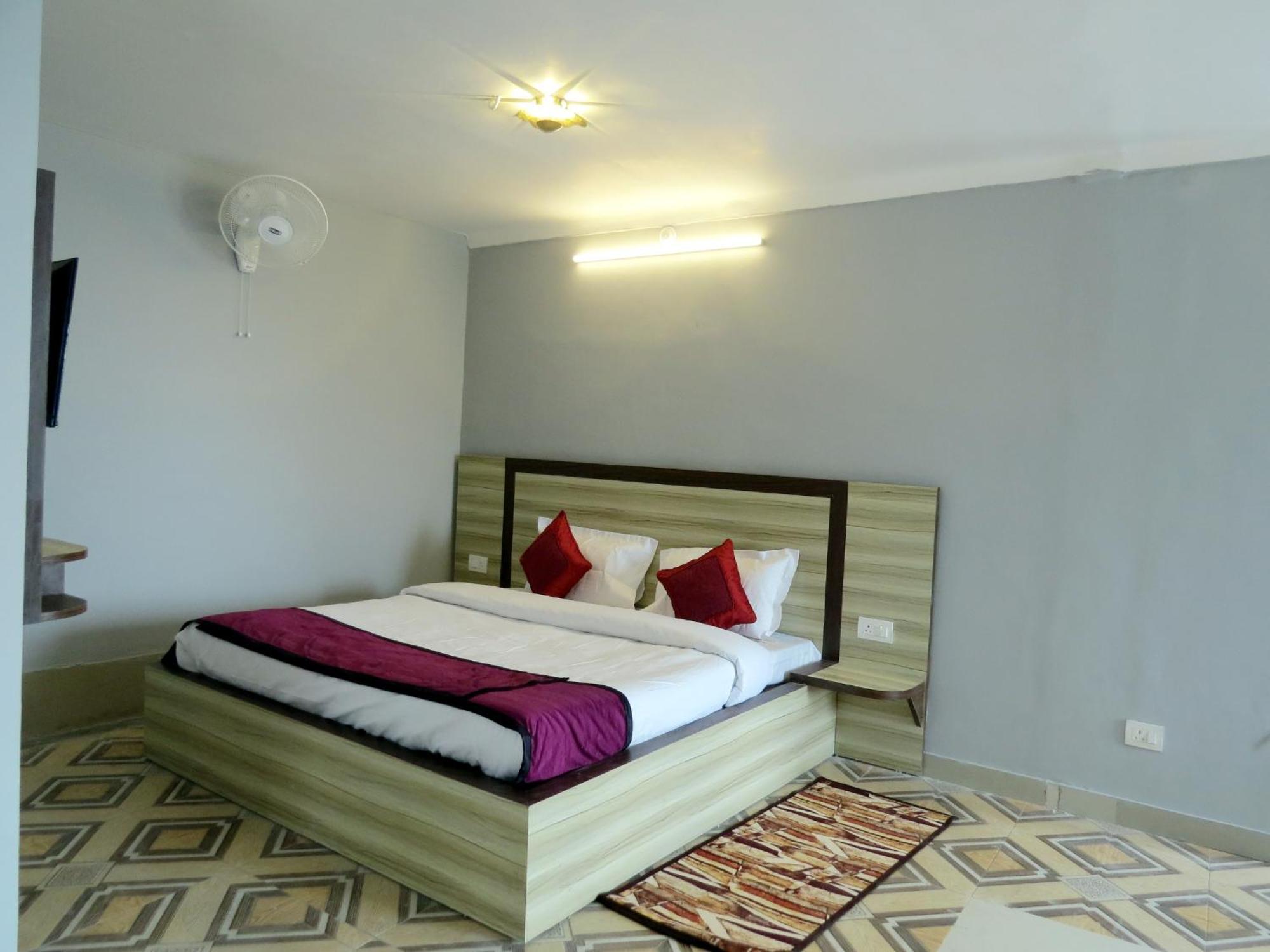 Hotel Haya Palace Nainital Kültér fotó