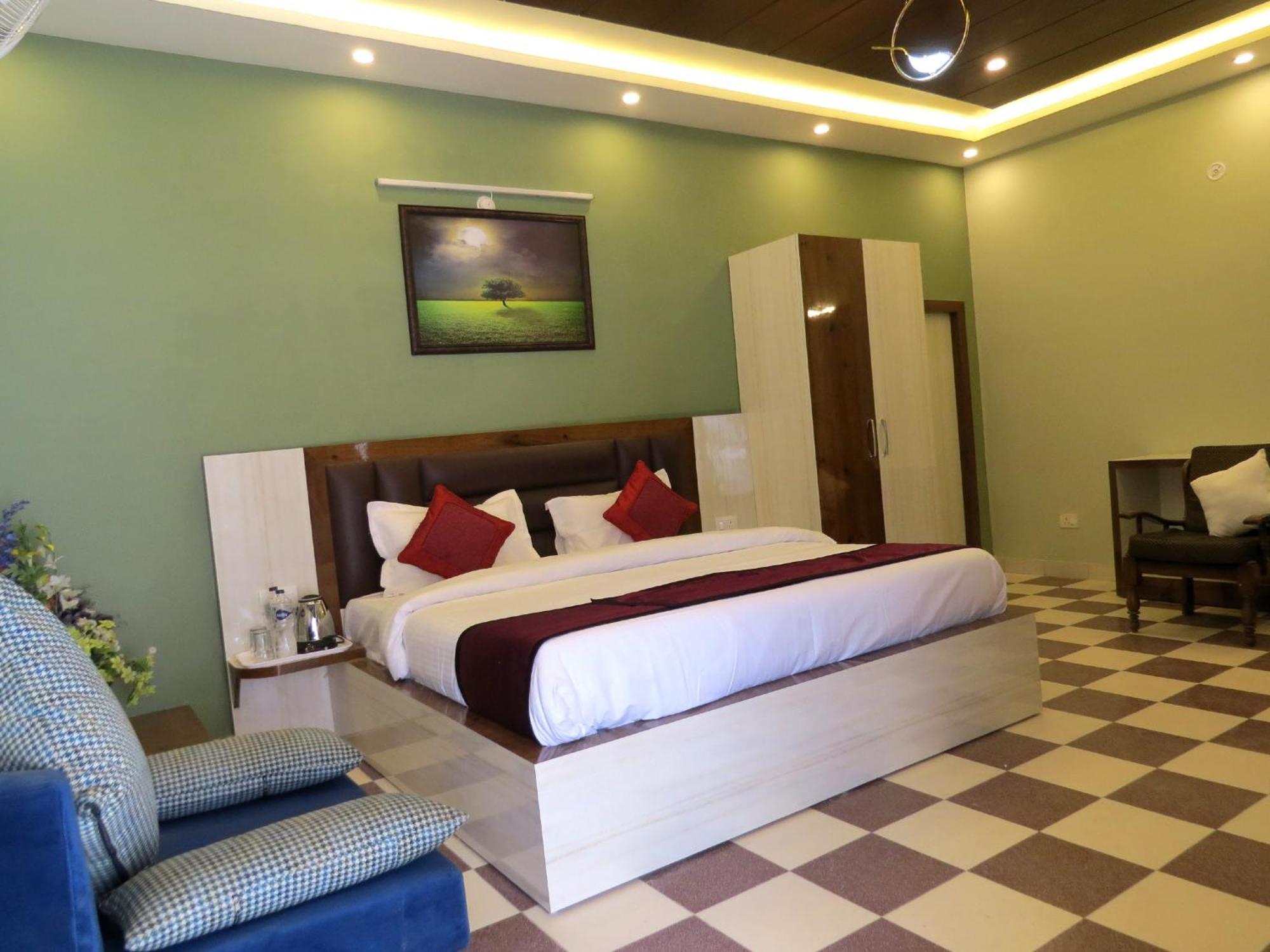 Hotel Haya Palace Nainital Kültér fotó
