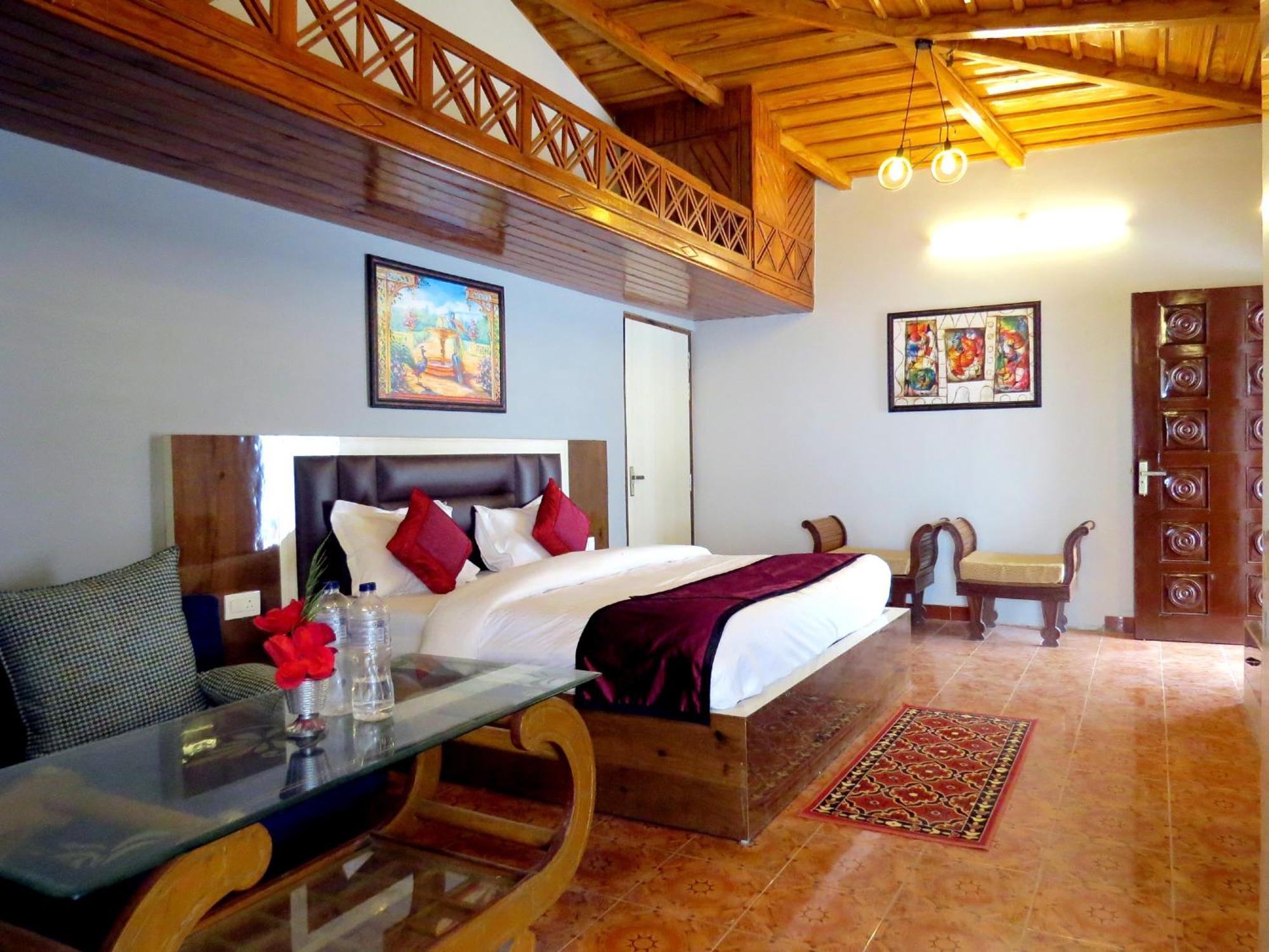 Hotel Haya Palace Nainital Kültér fotó