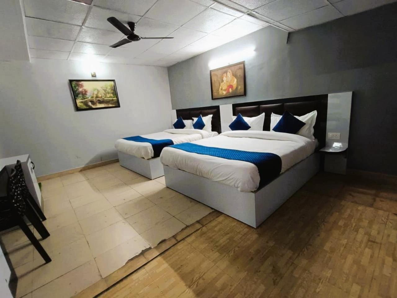 Hotel Haya Palace Nainital Kültér fotó