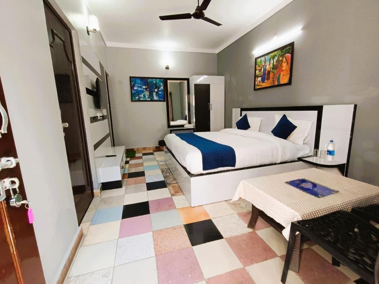 Hotel Haya Palace Nainital Kültér fotó