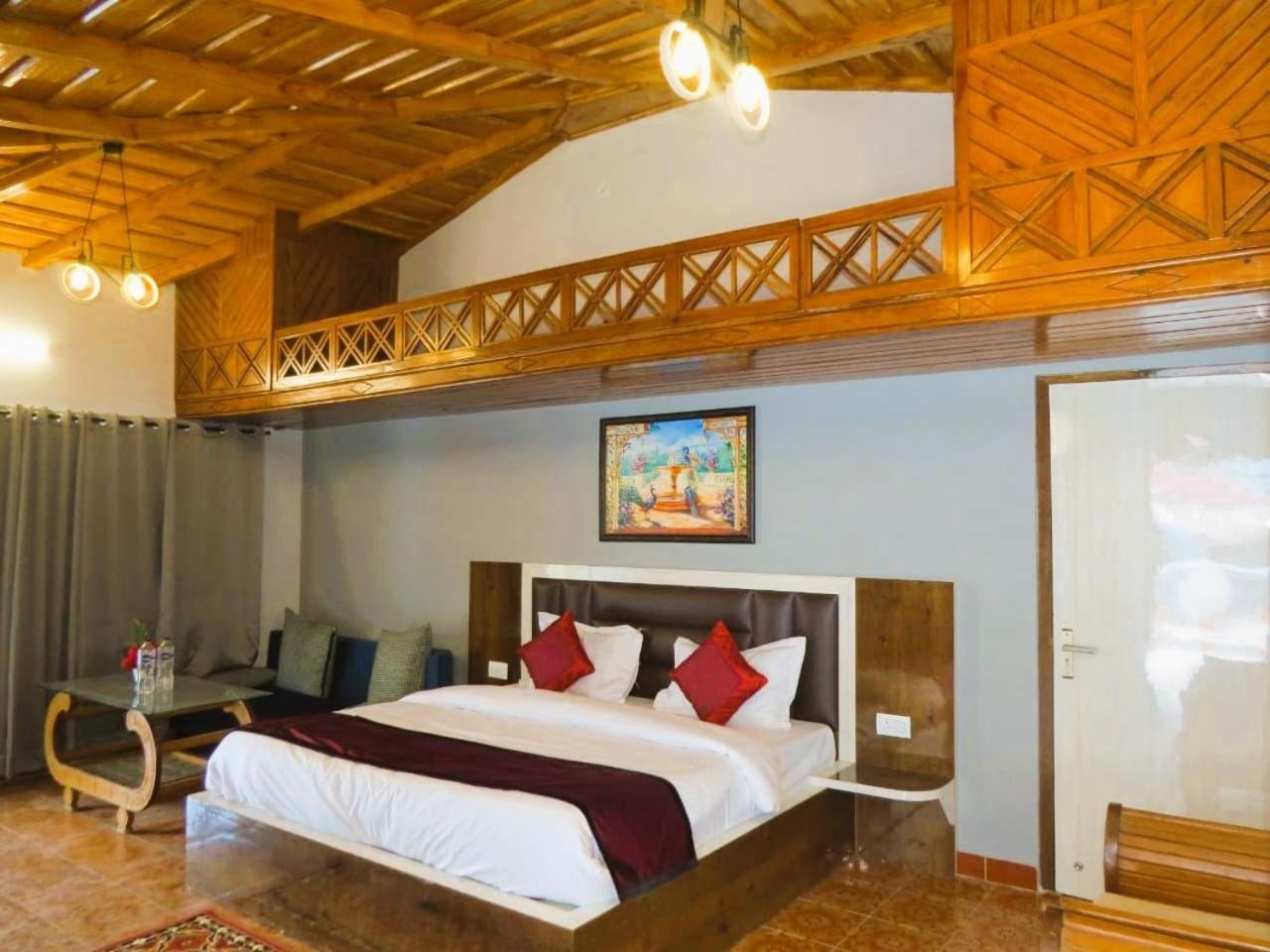 Hotel Haya Palace Nainital Kültér fotó