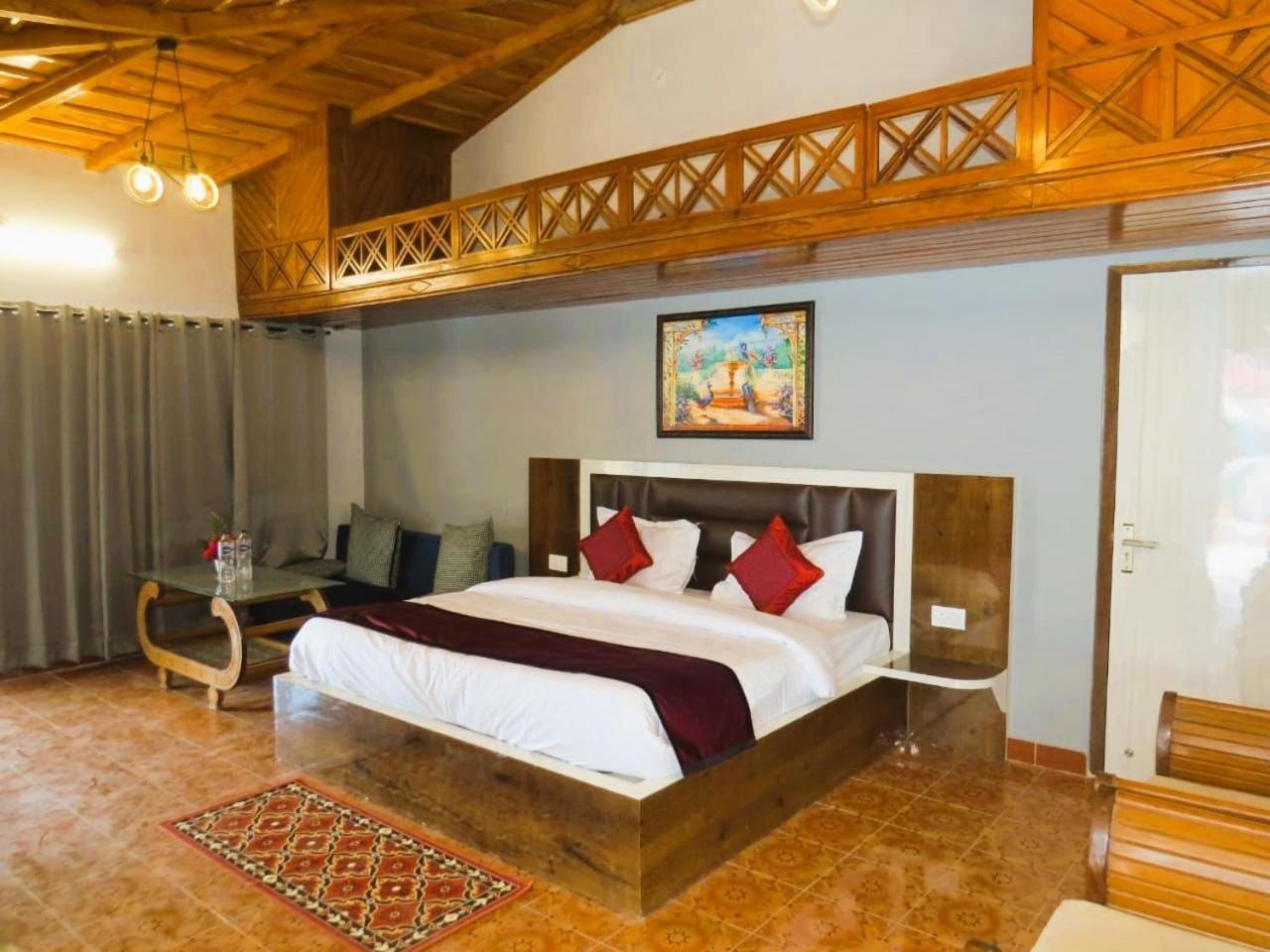 Hotel Haya Palace Nainital Kültér fotó